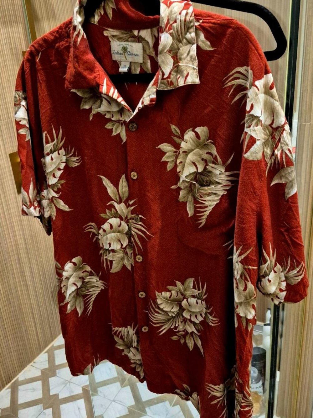 Gorgeous XXL Island Shores Mens Floral Rayon Casual Shirt